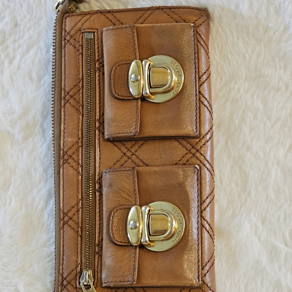 MARC JACOBS Double Pushlock Wallet Top Zip Brown Quilted Leather Clutch